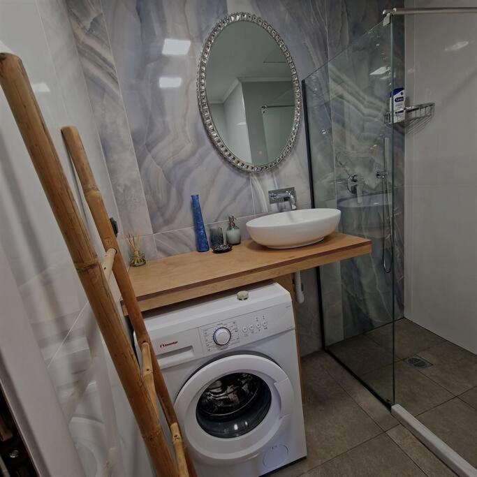 Farisma - Bright And Central Apt In Kalamata Ngoại thất bức ảnh